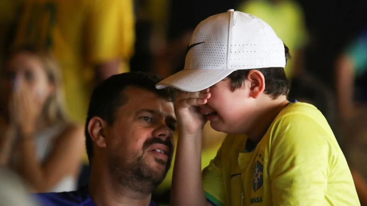 Incredulidad y rabia en Brasil por la eliminación de la selección en el Mundial