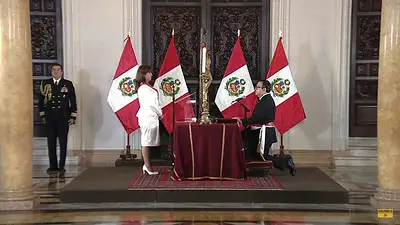Perú: jura del Gabinete y protestas por nuevas elecciones Perú: jura del Gabinete y protestas por nuevas elecciones