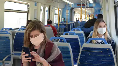 ¿Vuelve el barbijo?: qué establece Transporte por la suba de contagios ¿Vuelve el barbijo?: qué establece Transporte por la suba de contagios