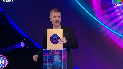 El comunicado dorado de Gran Hermano. El comunicado dorado de Gran Hermano.