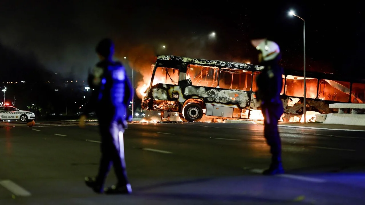 El lulismo acusó a Bolsonaro por los actos vandálicos de sus seguidores en Brasilia