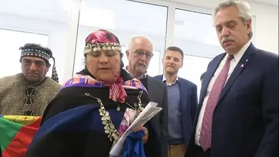Alberto Fernández se reúne con representantes del pueblo mapuche en medio del conflicto Alberto Fernández se reúne con representantes del pueblo mapuche en medio del conflicto