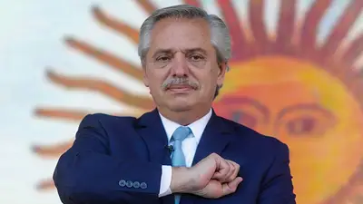 Alberto Fernández subió al ring a Macri y lo cruzó por llamar "fracasada" a la sociedad argentina Alberto Fernández subió al ring a Macri y lo cruzó por llamar "fracasada" a la sociedad argentina