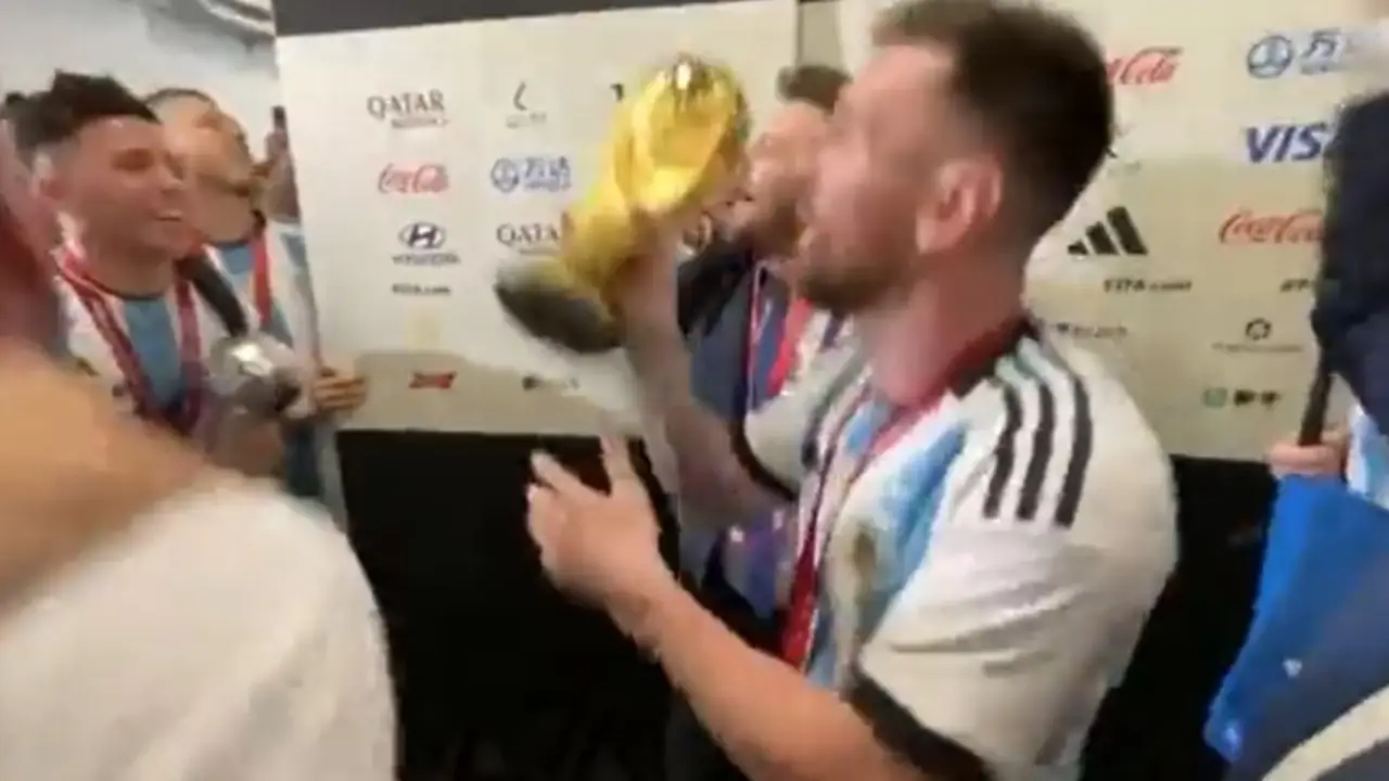 La Selección festejó con cantos contra periodistas: "No me importa lo que digan"