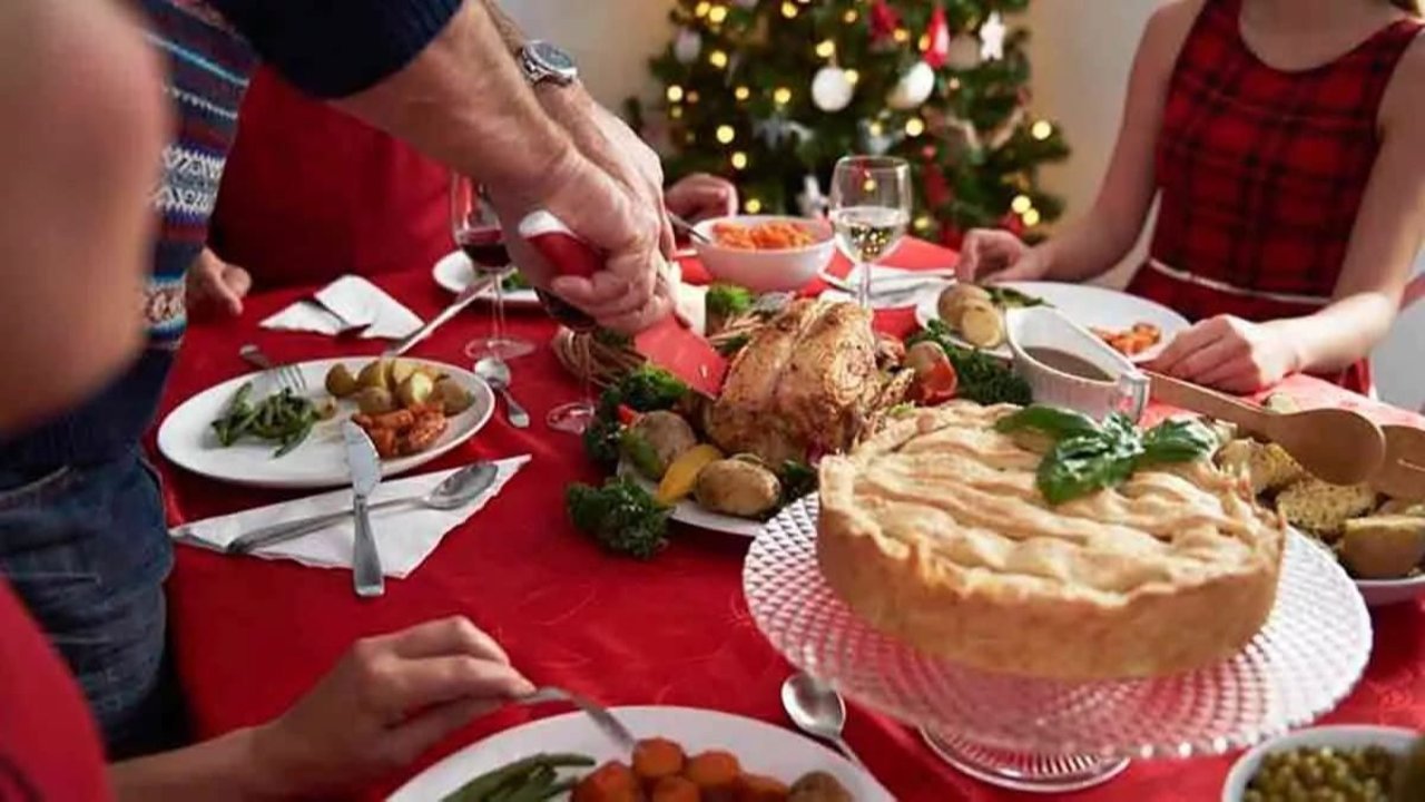 Cena de Nochebuena y Navidad: qué tener en cuenta para no sufrir una intoxicación con la comida