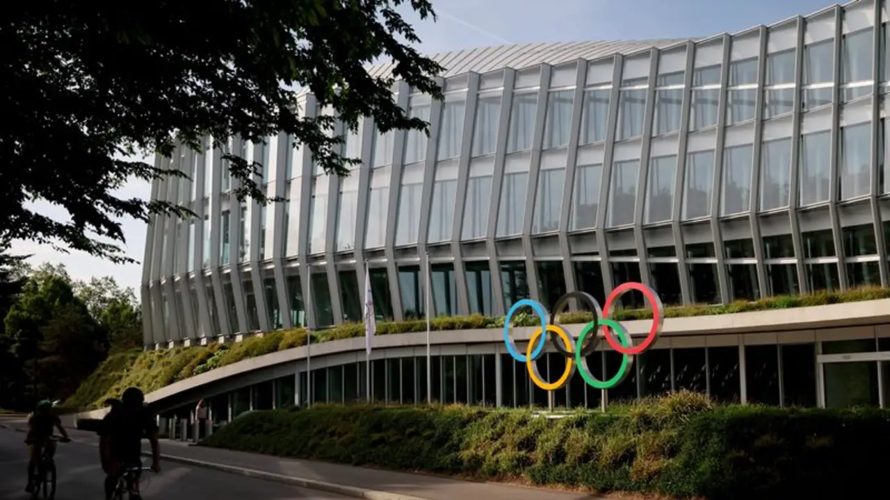 El COI plantea posibilidad de retirar el boxeo de los Juegos Olímpicos de París