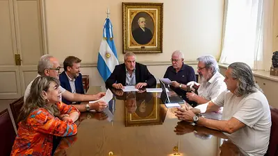 Paritarias 2023: Perczyk propuso a los gremios docentes un aumento de casi el 27% Paritarias 2023: Perczyk propuso a los gremios docentes un aumento de casi el 27%