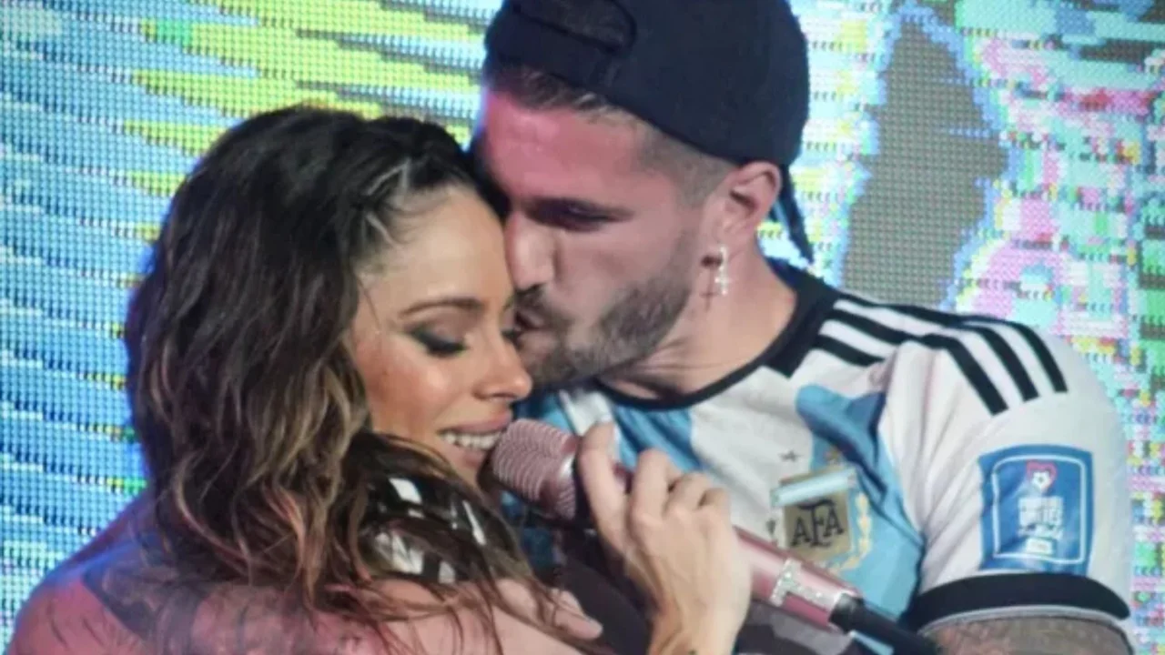 Tini Stoessel Rodrigo De Paul