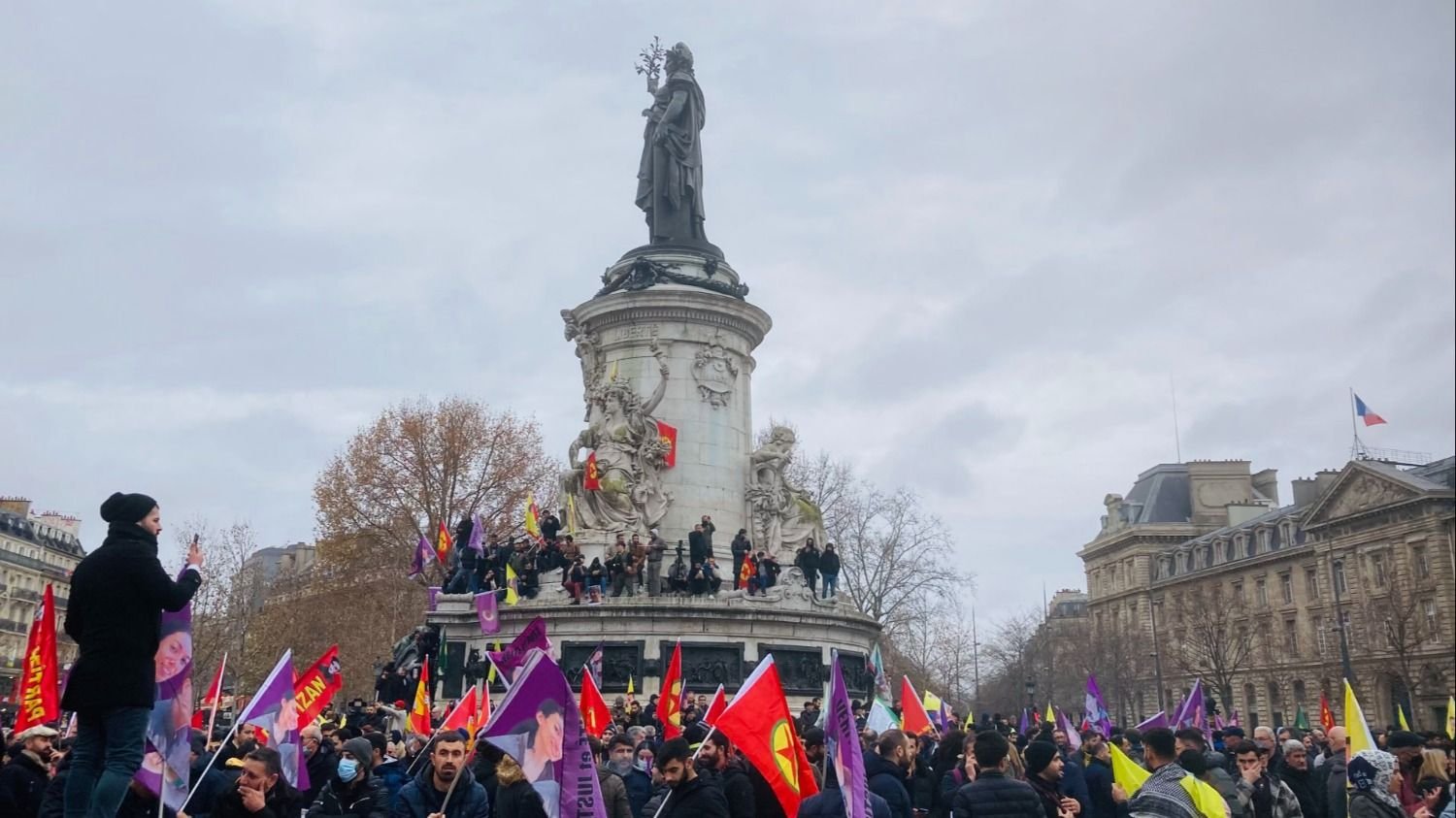 Conmoción Y Movilizaciones En Francia Por Un Ataque Racista | El Destape