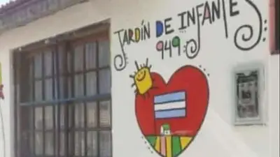 Denunciaron a un portero por abuso sexual y prendieron fuego un jardín de infantes Denunciaron a un portero por abuso sexual y prendieron fuego un jardín de infantes