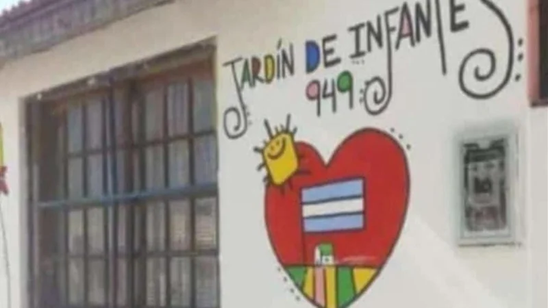 Denunciaron a un portero por abuso sexual y prendieron fuego un jardín de infantes