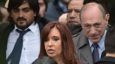 El artículo de Zaffaroni que compartió Cristina Kirchner: "El hueco de lo ajurídico" El artículo de Zaffaroni que compartió Cristina Kirchner: "El hueco de lo ajurídico"