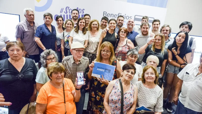 Beneficios Anses: Raverta y Mayra Mendoza firmaron un convenio en Quilmes