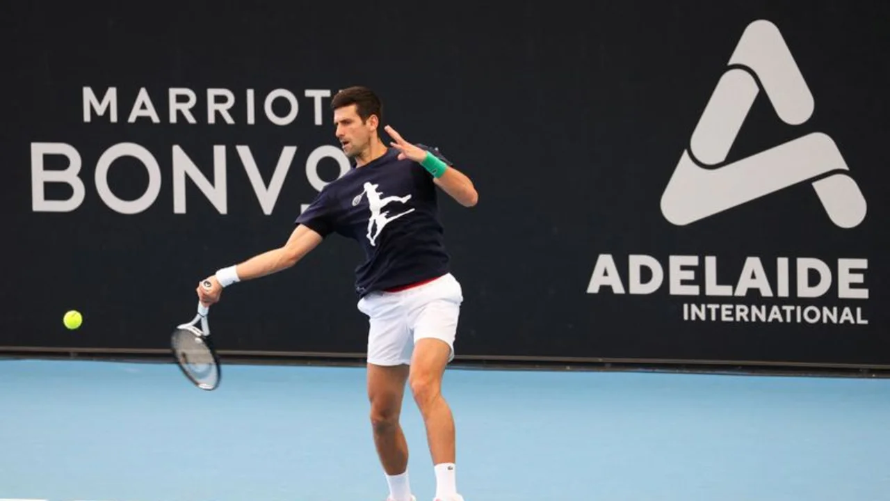 Djokovic no olvida su deportación, pero está listo para seguir adelante en Australia