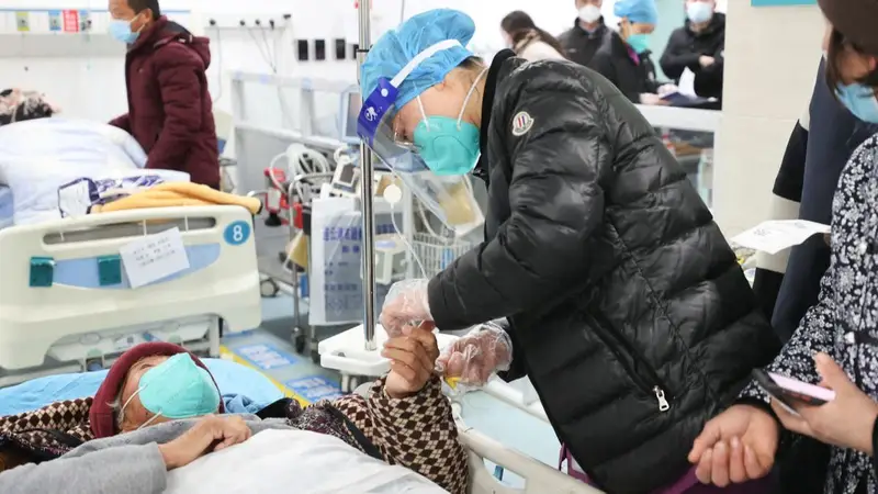 Alerta: afirman que el brote de covid en China es un "caldo de cultivo" de nuevas variantes