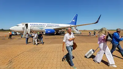 Más de 345 mil personas viajan por todos el país para recibir el 2023 Más de 345 mil personas viajan por todos el país para recibir el 2023