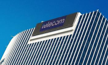 En medio del caso Adorni, Milei y Clarín escalan artificios por la fusión de Telecom | Defensa de la competencia
