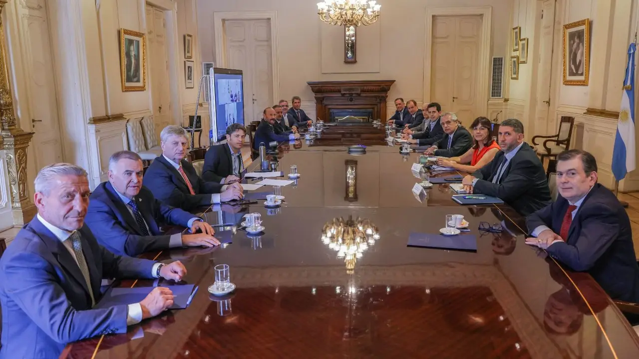 El Gobierno prepara una nueva cita con los gobernadores y el Frente de Todos federaliza su mensaje 