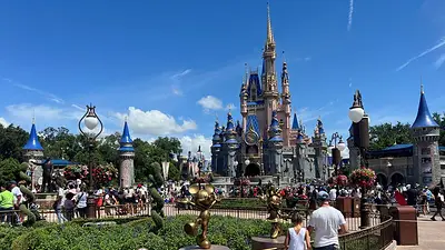 Junta de DeSantis acusa a Disney de controlar a organismo anterior con regalos Junta de DeSantis acusa a Disney de controlar a organismo anterior con regalos