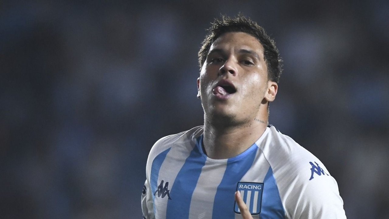 Juanfer Quintero, Racing, mercado de pases, deportes