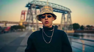 El cantante de rap Trueno en su barrio de La Boca El cantante de rap Trueno en su barrio de La Boca