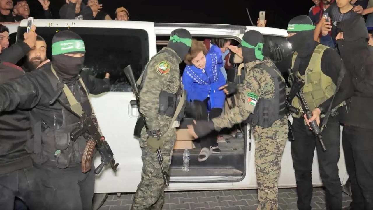 Netanyahu enfrenta las críticas más duras: rehenes liberados piden la vuelta inmediata de todos los secuestrados
