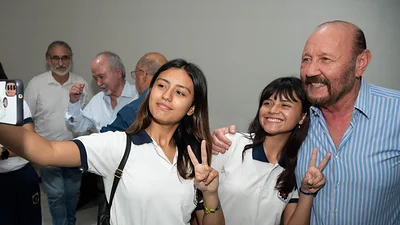 El contundente mensaje de Insfrán para estudiantes secundarios: "Esta es la educación que propiciamos" El contundente mensaje de Insfrán para estudiantes secundarios: "Esta es la educación que propiciamos"