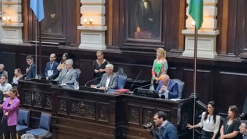 El massismo y La Cámpora intercalarán presidencias en Diputados de PBA  