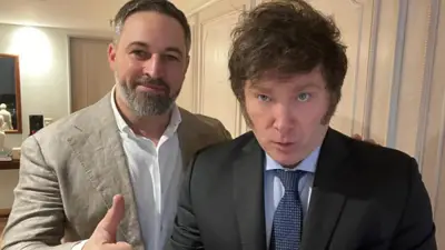Milei recibió al ultraderechista español y presidente de VOX Santiago Abascal: "Hermanados" Milei recibió al ultraderechista español y presidente de VOX Santiago Abascal: "Hermanados"