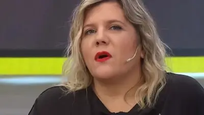 Le robaron las ruedas del auto a Dominique Metzger Le robaron las ruedas del auto a Dominique Metzger