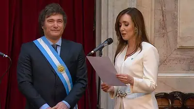 Milei cuestionó a Villarruel por permitir el debate del DNU y le advirtió que el fallo de la Corte esta "próximo" Milei cuestionó a Villarruel por permitir el debate del DNU y le advirtió que el fallo de la Corte esta "próximo"