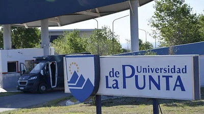 El gobernador de San Luis intervino la universidad de su provincia El gobernador de San Luis intervino la universidad de su provincia