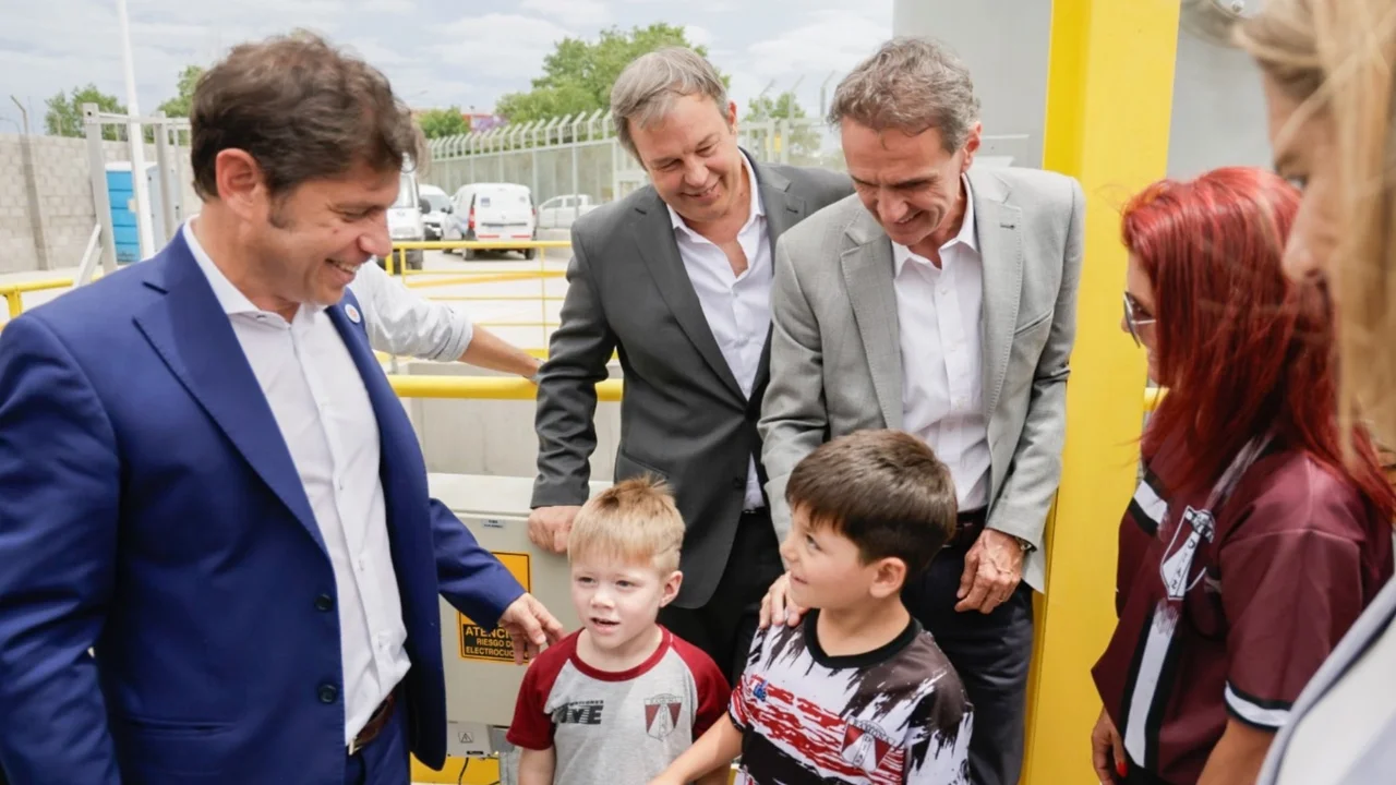 En medio de la crisis social, Kicillof aumenta la inversión en comedores escolares