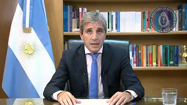 Caputo: "El objetivo es llegar a la dolarización"