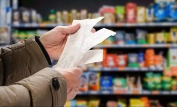Una familia tipo necesitó en abril medio millón de pesos solo para poder comer | Canasta básica