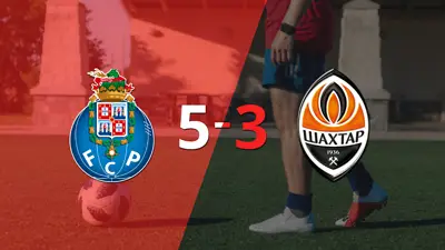 Galeno marca un doblete en la victoria 5-3 de Porto ante Shakhtar Donetsk Galeno marca un doblete en la victoria 5-3 de Porto ante Shakhtar Donetsk
