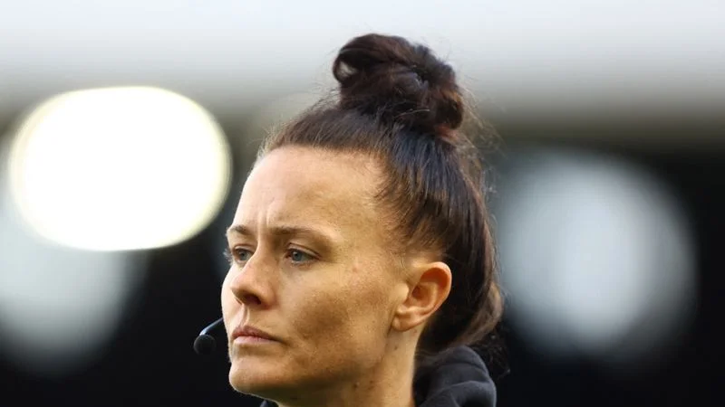 Welch será la primera mujer árbitro de la Premier League