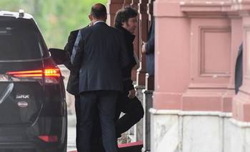 Se vencen 70.000 contratos en el Estado y hay alerta máxima por despidos masivos | Ajuste