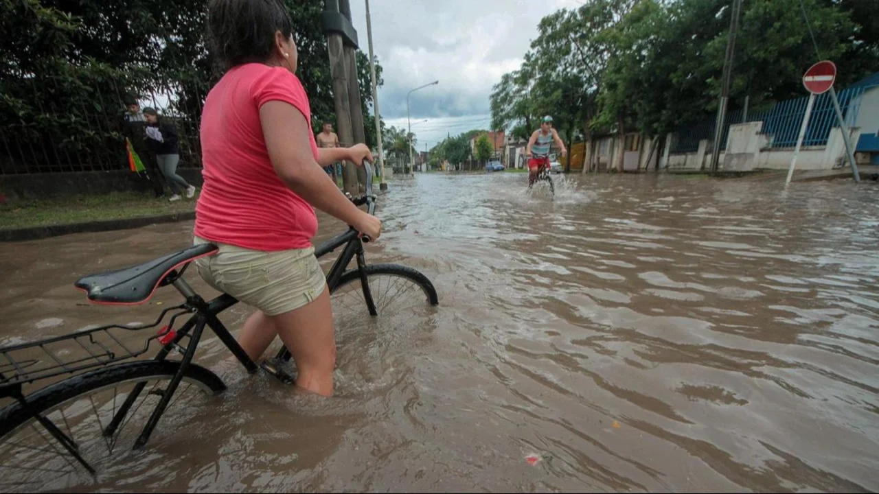 Cómo sigue el clima tras el temporal: alertas por tormentas en CABA y tres provincias