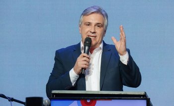 Llaryora felicitó a la senadora que aprobó los proyectos repudiados por Milei | Senado