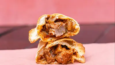 Descuentos de hasta el 30% en una docena de empanadas: la oferta de un reconocido restaurante. Descuentos de hasta el 30% en una docena de empanadas: la oferta de un reconocido restaurante.