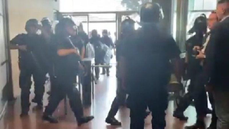 ATE denunció "violencia institucional" de la Infantería y alertan por posibles despidos