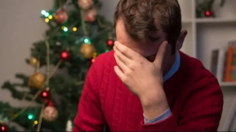 Cómo llega Papa Noel al país del “no hay plata”en Navidad: menos regalos, mesas más chicas y familias endeudadas
