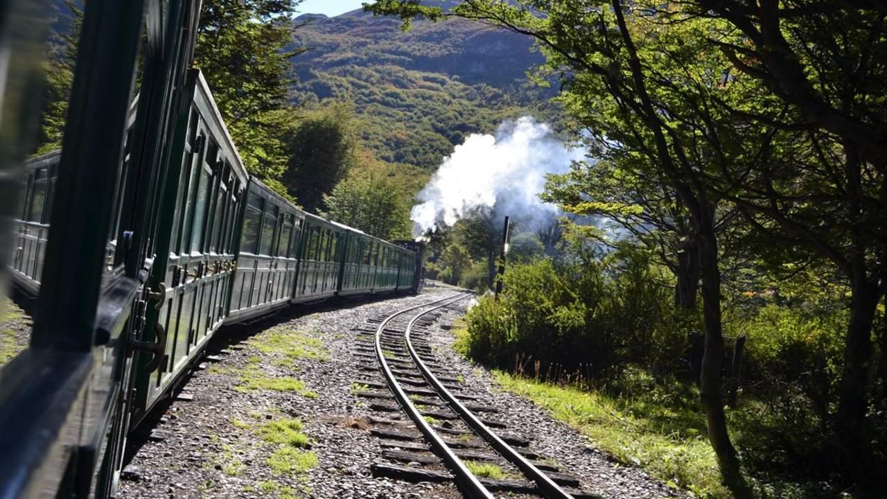 Furor por una nueva estación de tren en un lugar impensado de la Argentina