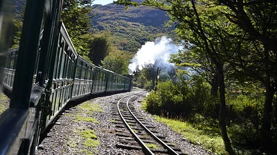Furor por una nueva estación de tren en un lugar impensado de la Argentina Furor por una nueva estación de tren en un lugar impensado de la Argentina