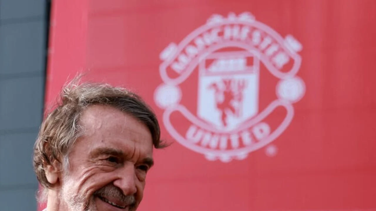 Multimillonario británico Jim Ratcliffe se hace con una participación en el Manchester United