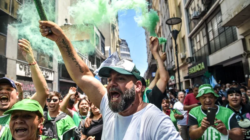 La CGT definió la organización del acto y le hizo una advertencia a Patricia Bullrich y a Javier Milei