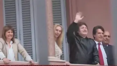 Insólito: el gobierno de Milei echó al presidente del Fondo Nacional de Artes antes que asuma Insólito: el gobierno de Milei echó al presidente del Fondo Nacional de Artes antes que asuma