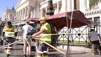 Otro desalojo del Gobierno de la Ciudad en la esquina del Congreso Otro desalojo del Gobierno de la Ciudad en la esquina del Congreso