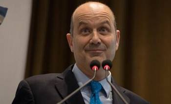 Sturzenegger tiene el 98,8% de sus depósitos afuera del país | Gabinete